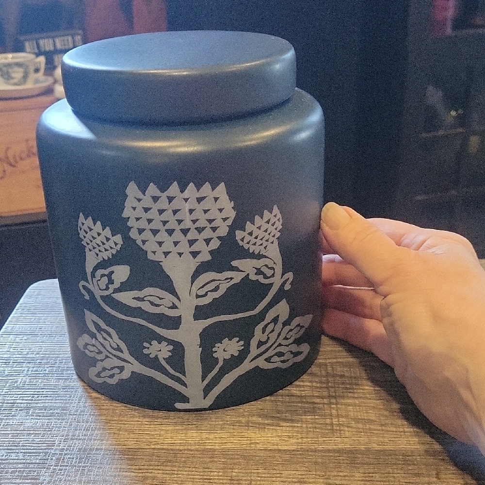 Canister,Threshold/ Thistle Pattern/ Apprx. a quart/ Coffee/ Tea,NWT